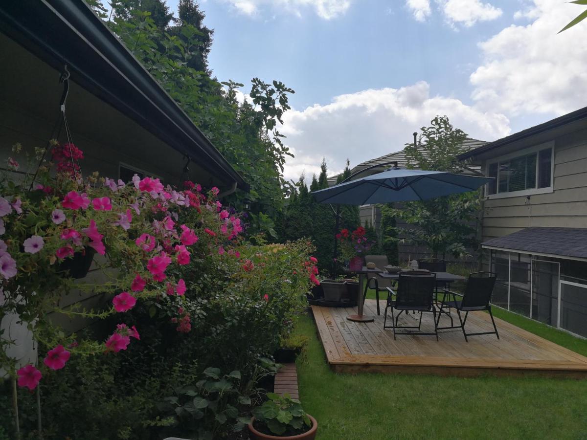 Romantic Homestay Coquitlam Room photo