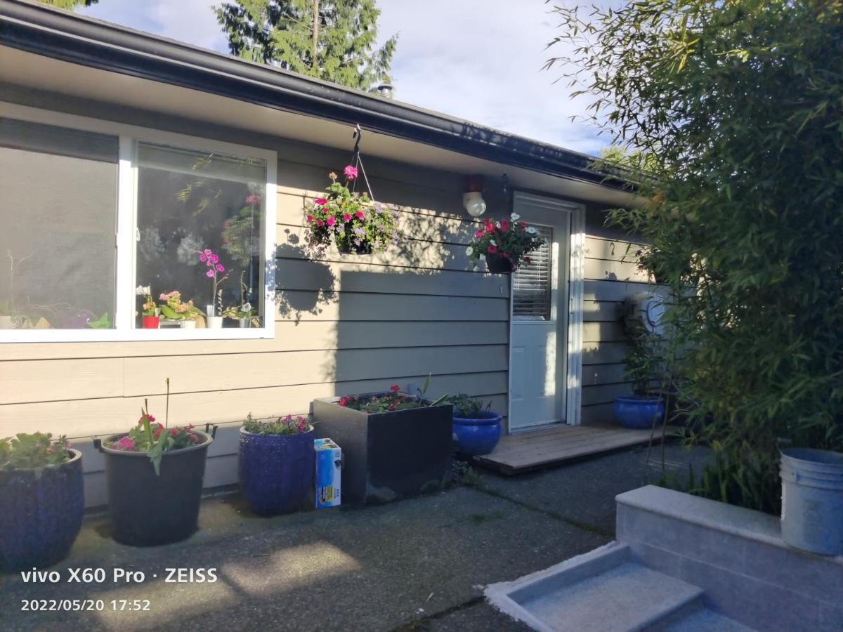 Romantic Homestay Coquitlam Exterior photo