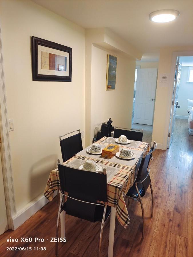 Romantic Homestay Coquitlam Exterior photo