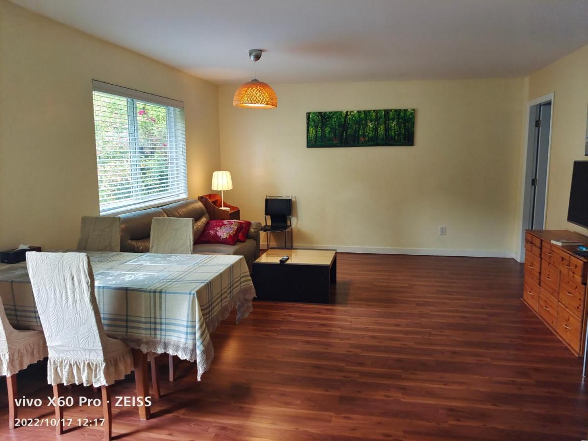 Romantic Homestay Coquitlam Exterior photo