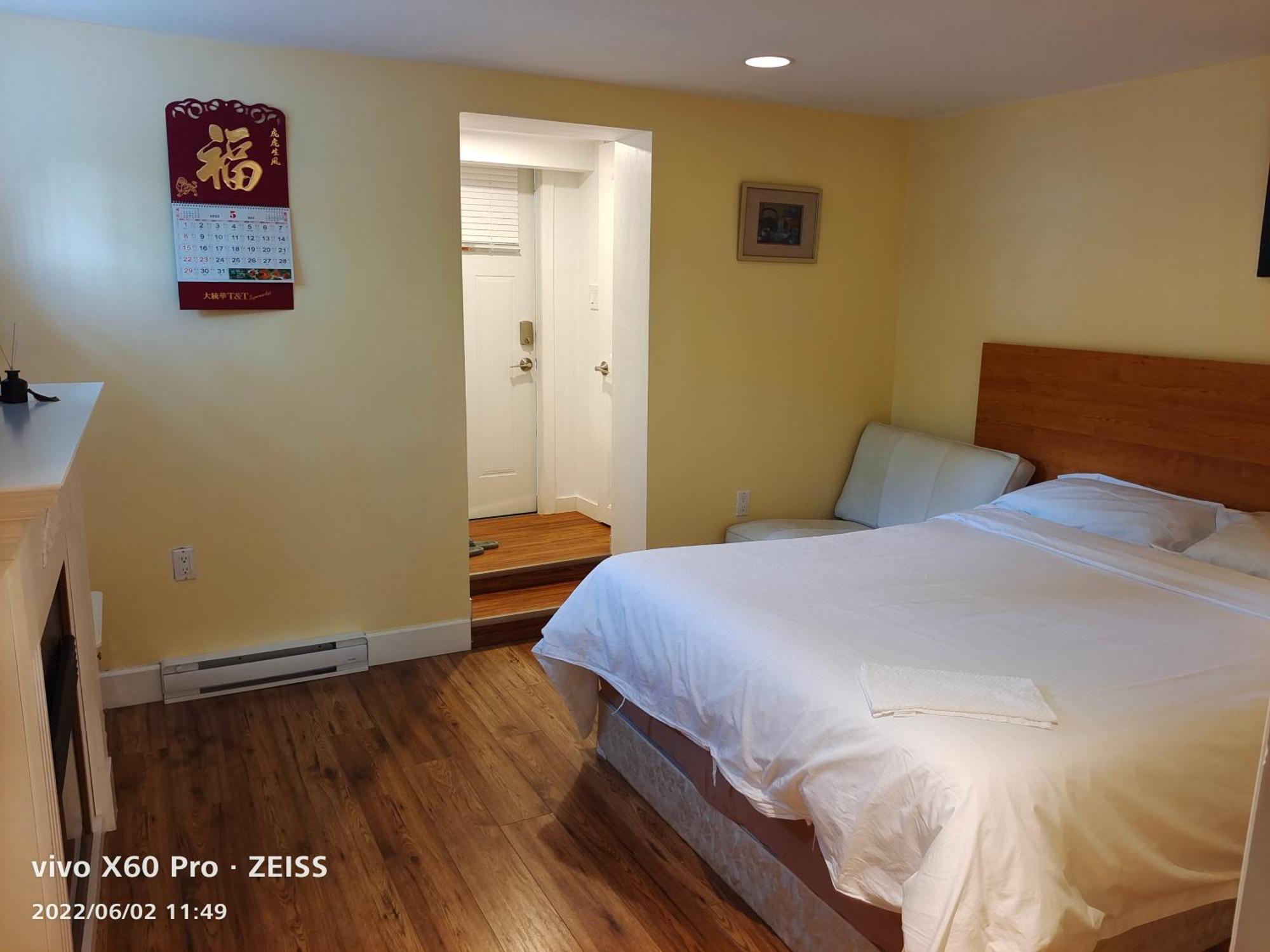 Romantic Homestay Coquitlam Room photo
