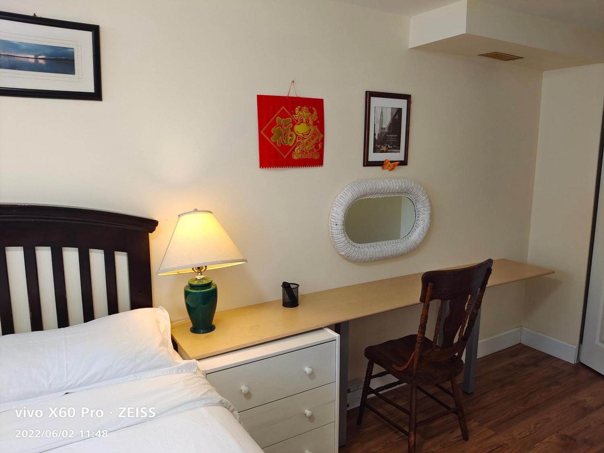 Romantic Homestay Coquitlam Room photo