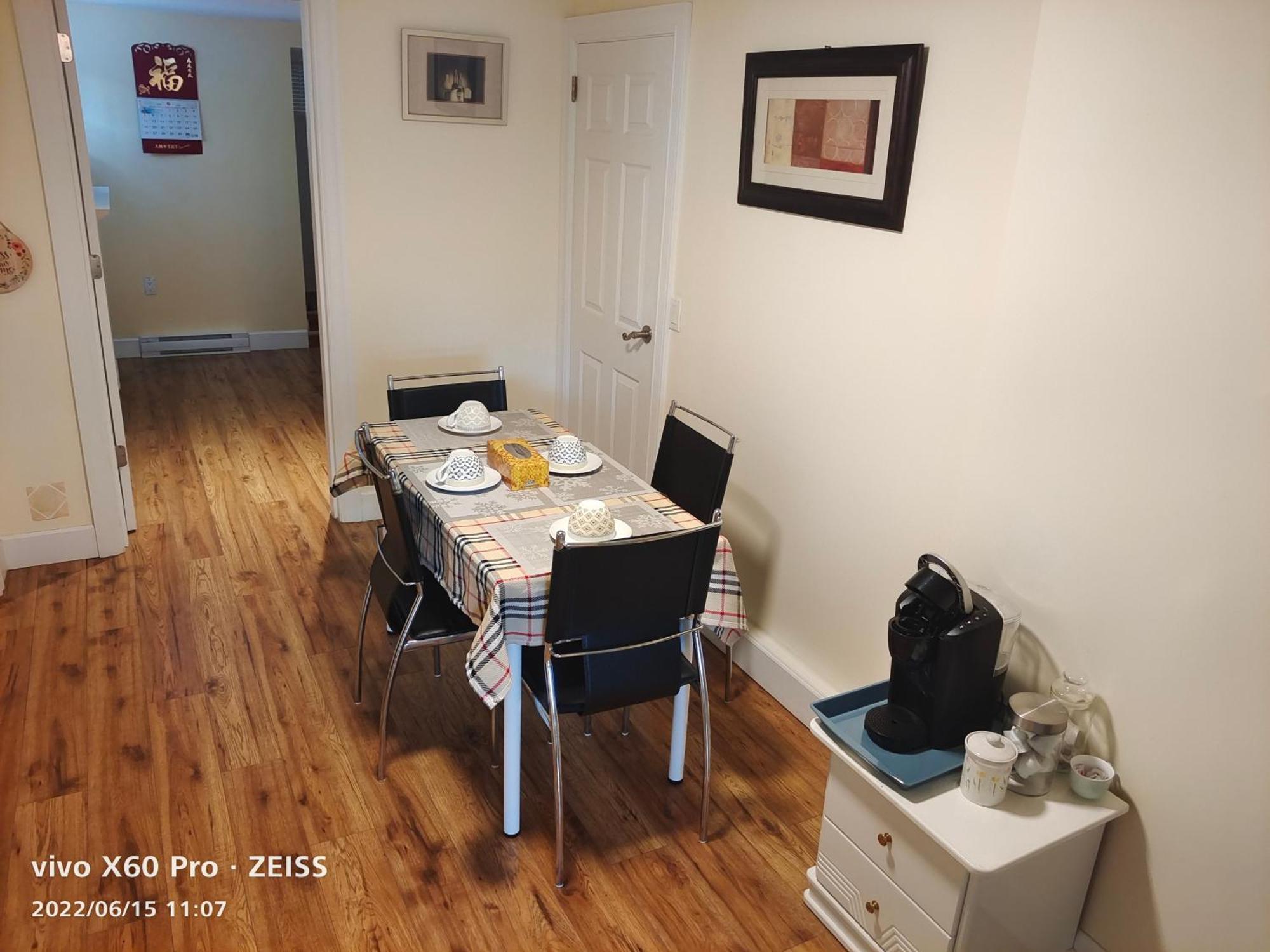 Romantic Homestay Coquitlam Room photo